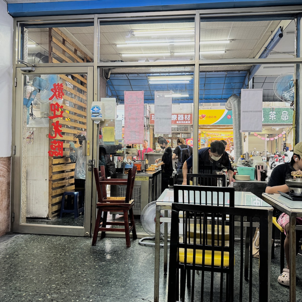 高雄三民區韓式料理推薦|韓鑫館銅盤烤肉鍋份量超狂,海鮮煎餅必點 - 第2張圖 高雄三民區韓式料理推薦|韓鑫館銅盤烤肉鍋份量超狂,海鮮煎餅必點