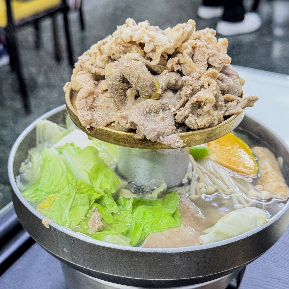 高雄三民區韓式料理推薦|韓鑫館銅盤烤肉鍋份量超狂,海鮮煎餅必點 - 第5張圖 高雄三民區韓式料理推薦|韓鑫館銅盤烤肉鍋份量超狂,海鮮煎餅必點