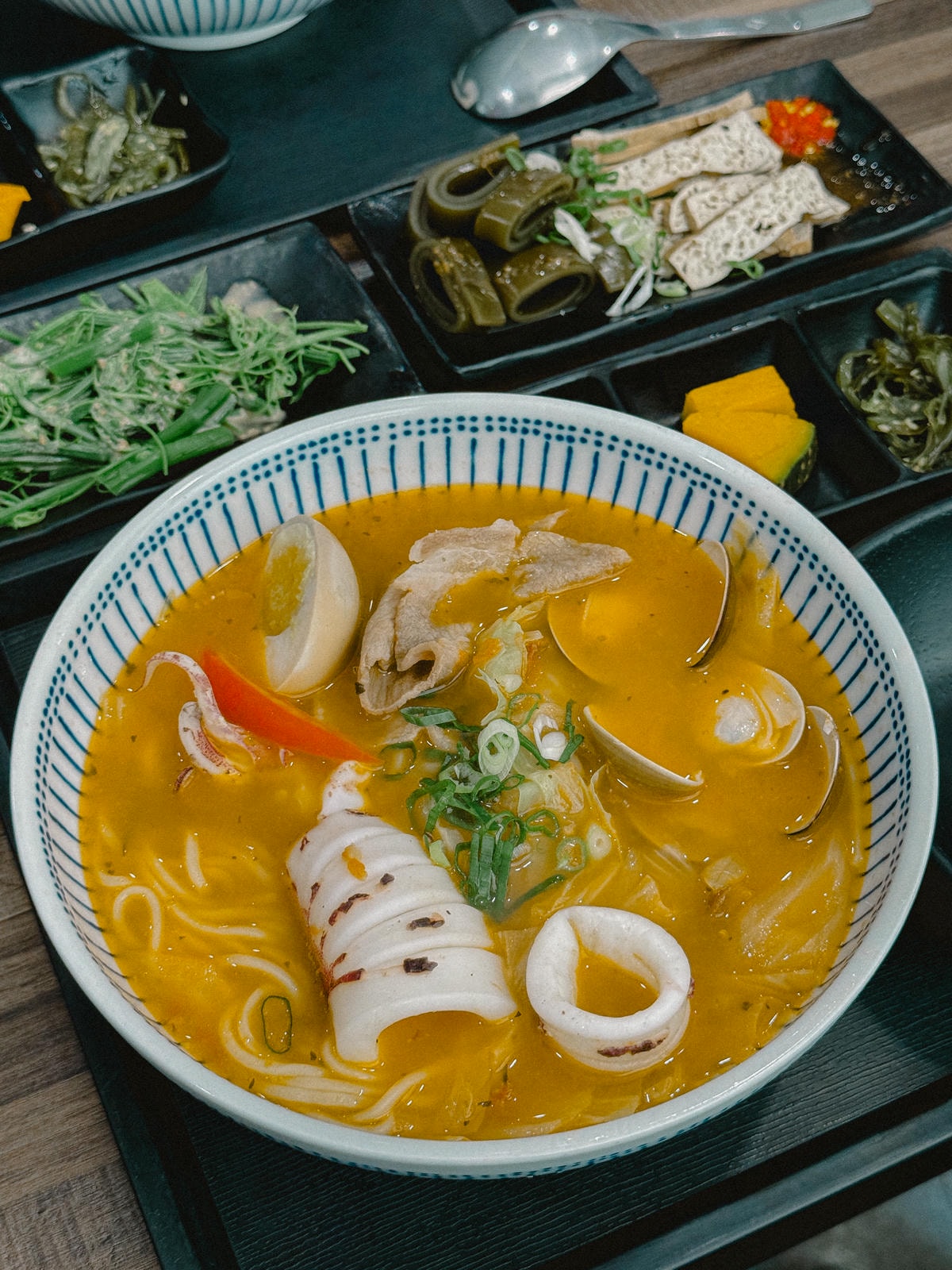 極鮮海陸蕃茄麵