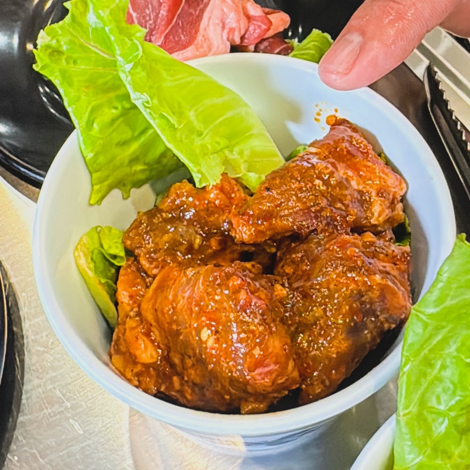 高雄楠梓最狂吃到飽，烤骨學院，超過60種食材讓你吃到爽！