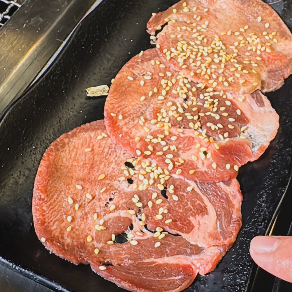 高雄楠梓最狂吃到飽，烤骨學院，超過60種食材讓你吃到爽！