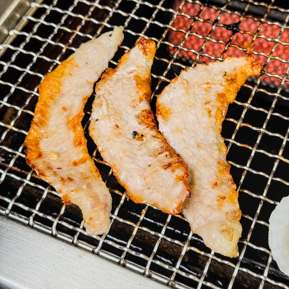 ▼選用澎湖大生蠔，顆顆飽滿脆口。