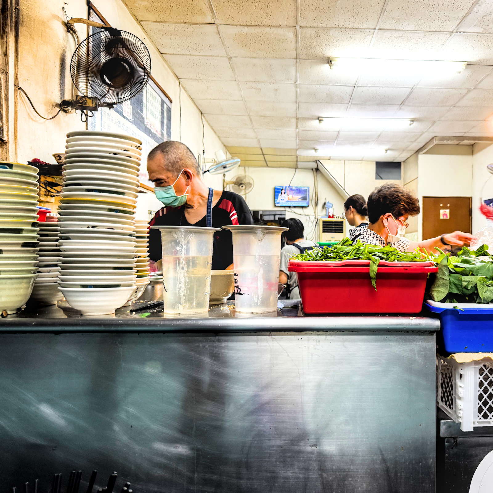 【前金美食】隱身巷弄的古早味!前金古早味陽春麵:一碗乾麵配黑白切的樸實好滋味! - 第11張圖 20251016 183038+0800 7873247