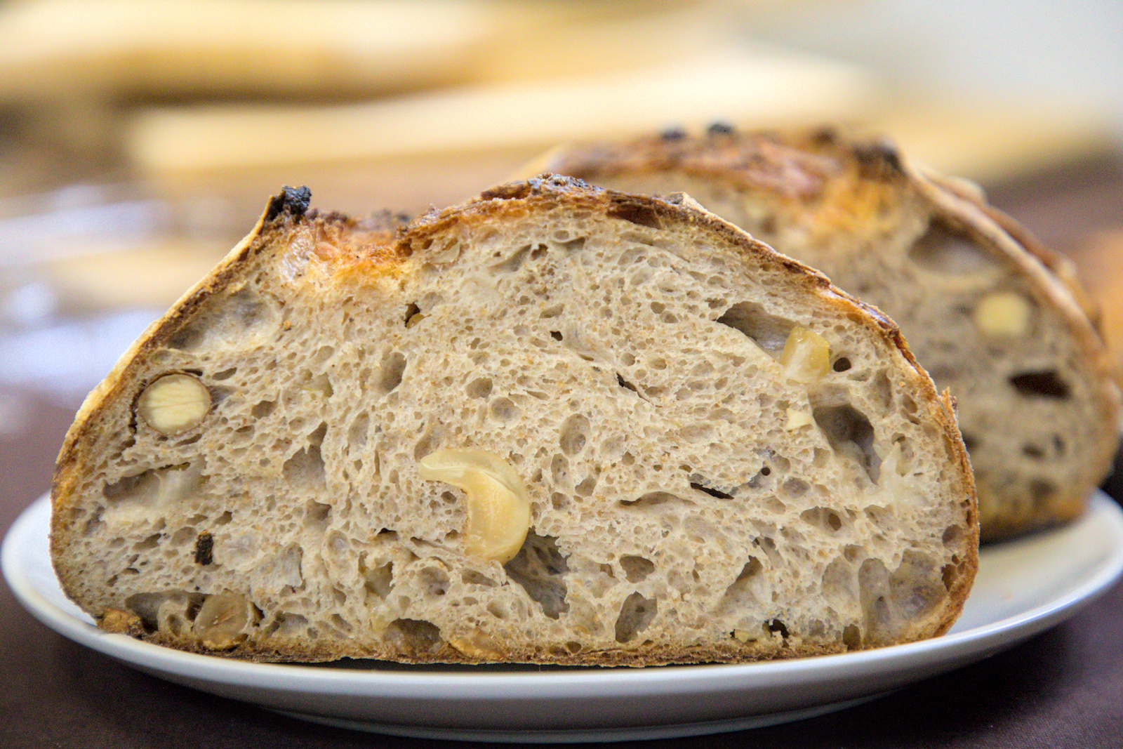 A Life bakery 柚子胡椒巧克力麵包,結合日本柚子胡椒與法國黑巧克力的創意組合。 A Life bakery 柚子胡椒巧克力麵包,結合日本柚子胡椒與法國黑巧克力的創意組合。