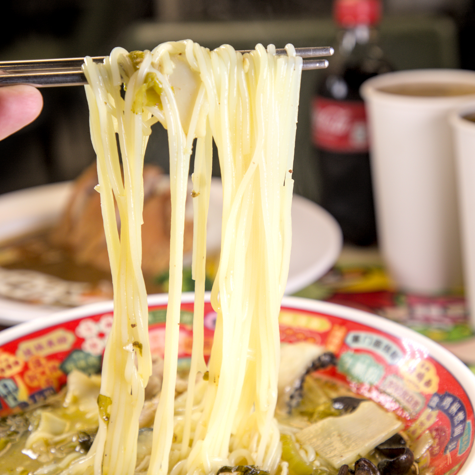 【高雄鳳山美食】黑金剛咖哩 | 超有特色酸菜魚米線、滑嫩舒肥雞咖哩飯!蠟筆小新主題用餐環境超吸睛 - 第17張圖 Img 2365