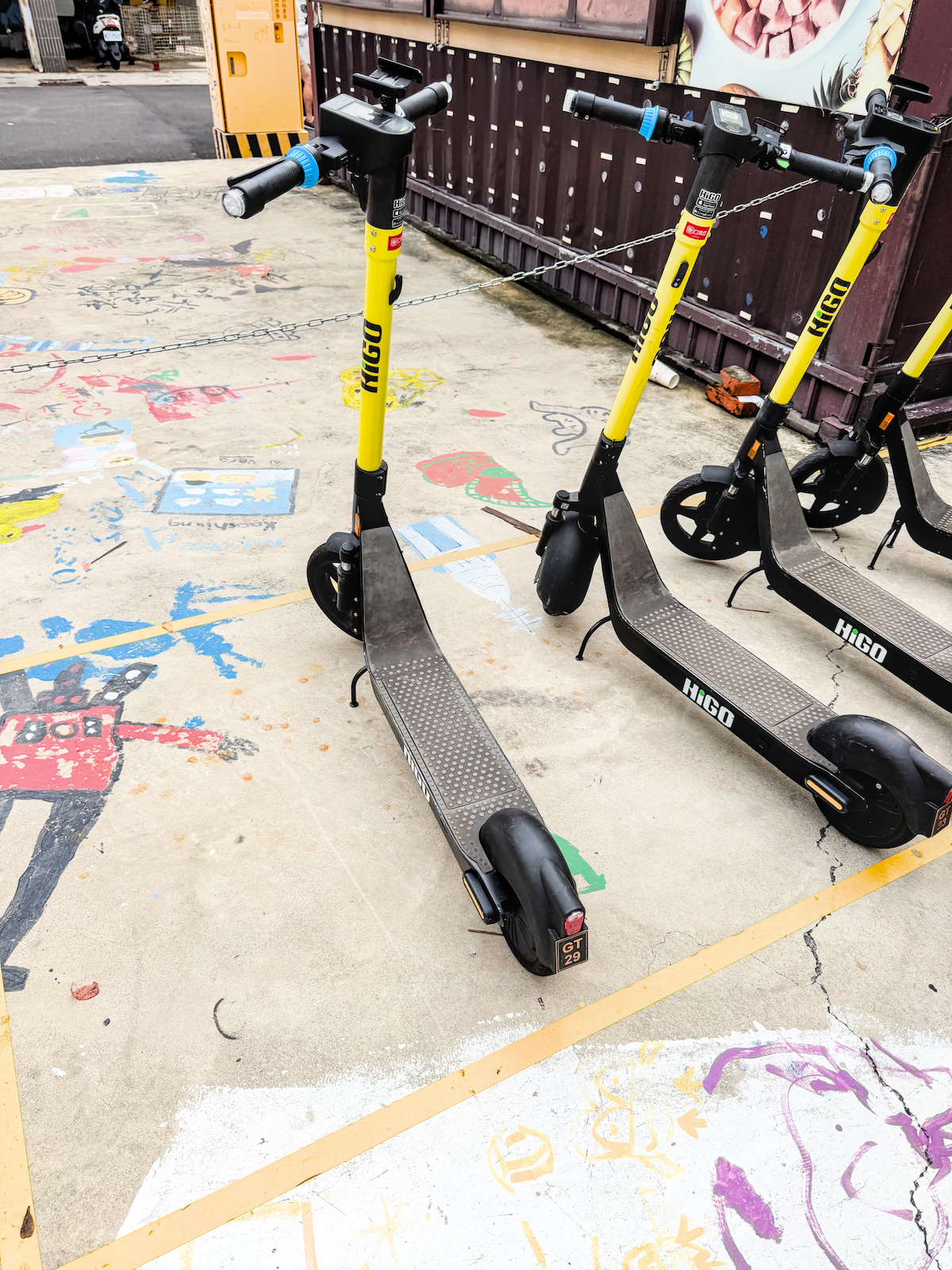 HIGO 共享電動滑板車｜高雄駁二一日遊最輕鬆的移動方式