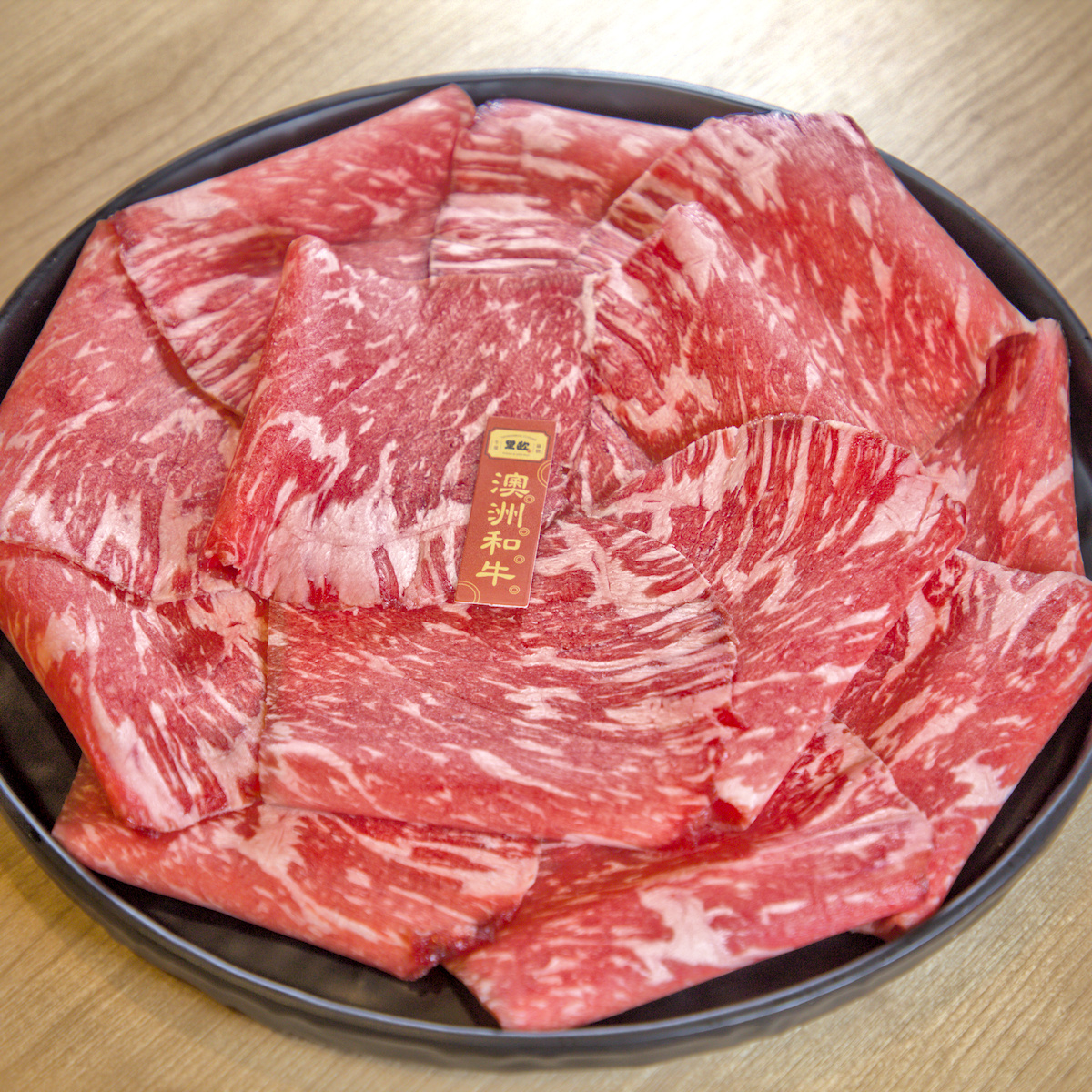 高雄楠梓美食｜里歐牛排鍋物：早午餐霸主進軍火烤兩吃！海鮮龍蝦與肋眼牛排，超誠意自助吧冰淇淋吃到飽