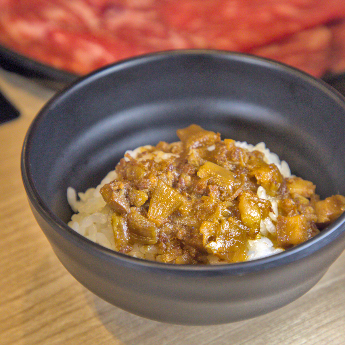 高雄楠梓美食｜里歐牛排鍋物：早午餐霸主進軍火烤兩吃！海鮮龍蝦與肋眼牛排，超誠意自助吧冰淇淋吃到飽