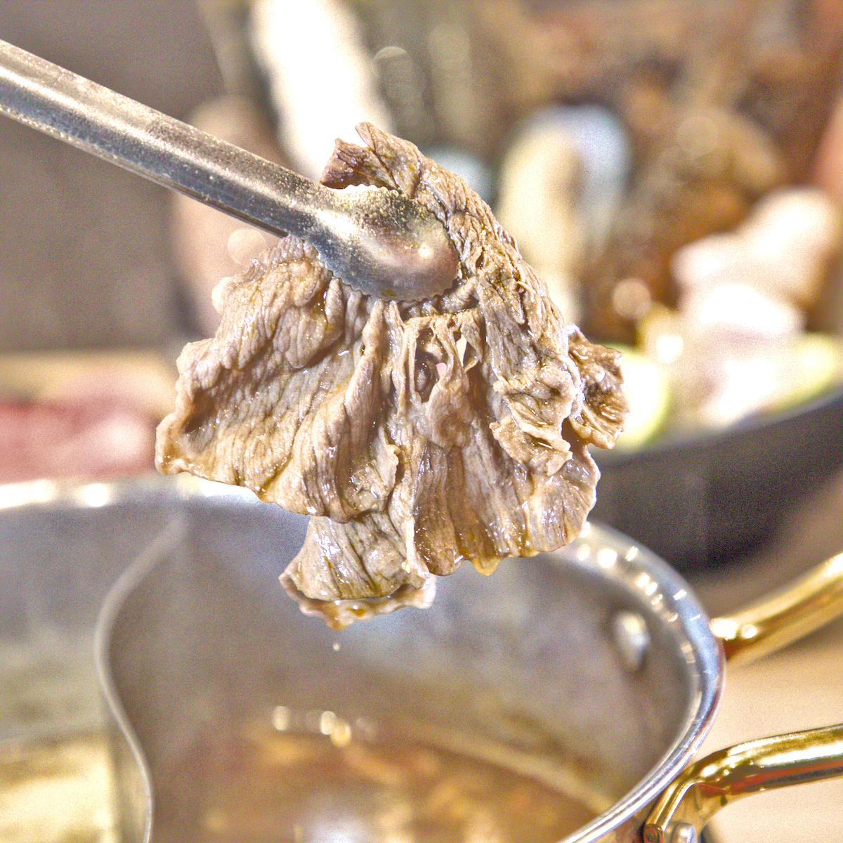 高雄楠梓美食｜里歐牛排鍋物：早午餐霸主進軍火烤兩吃！海鮮龍蝦與肋眼牛排，超誠意自助吧冰淇淋吃到飽