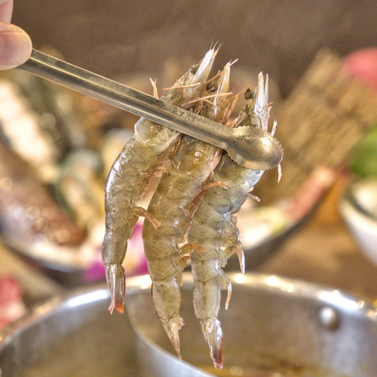 高雄楠梓美食｜里歐牛排鍋物：早午餐霸主進軍火烤兩吃！海鮮龍蝦與肋眼牛排，超誠意自助吧冰淇淋吃到飽