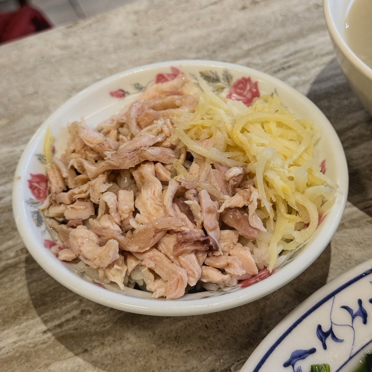 高雄鹽埕美食推薦：米糕城 80年老店的靈魂味蕾之旅