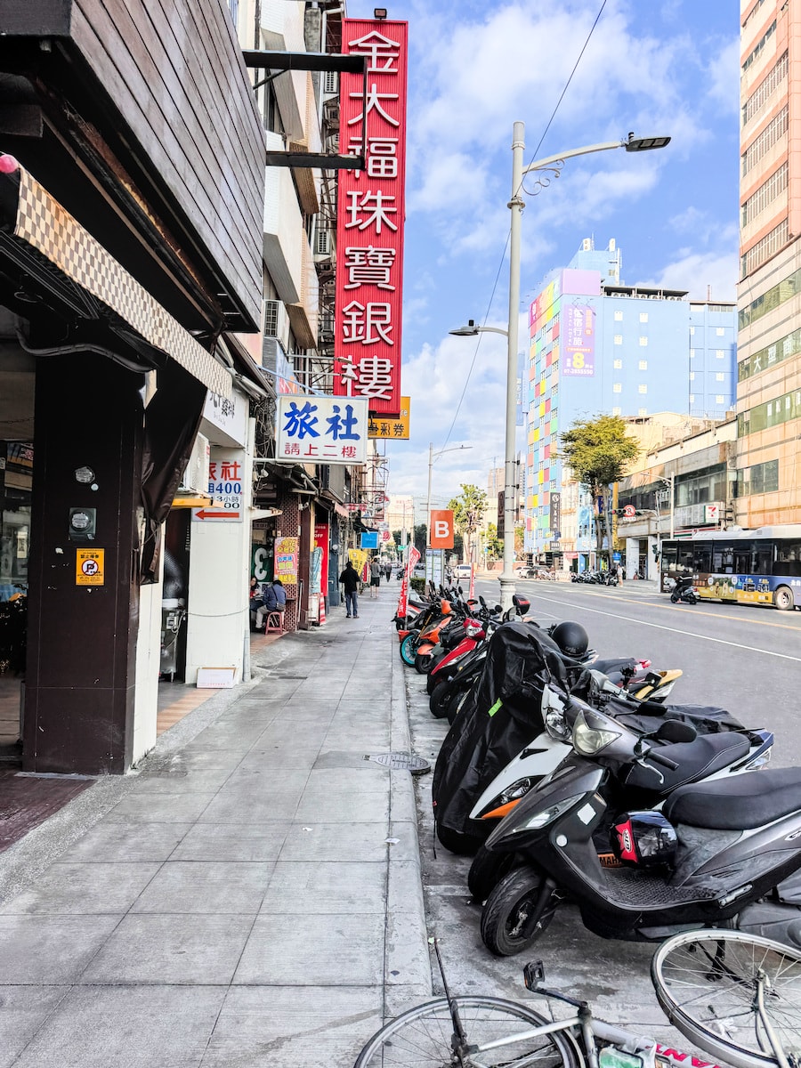 【高雄美食】櫻花早餐店：火車站前必吃古早味粉漿蛋餅！三民區傳統早餐推薦