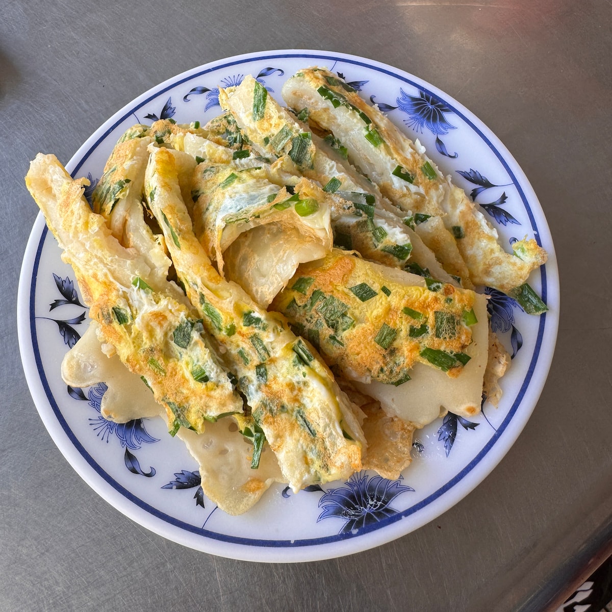 【高雄美食】櫻花早餐店：火車站前必吃古早味粉漿蛋餅！三民區傳統早餐推薦