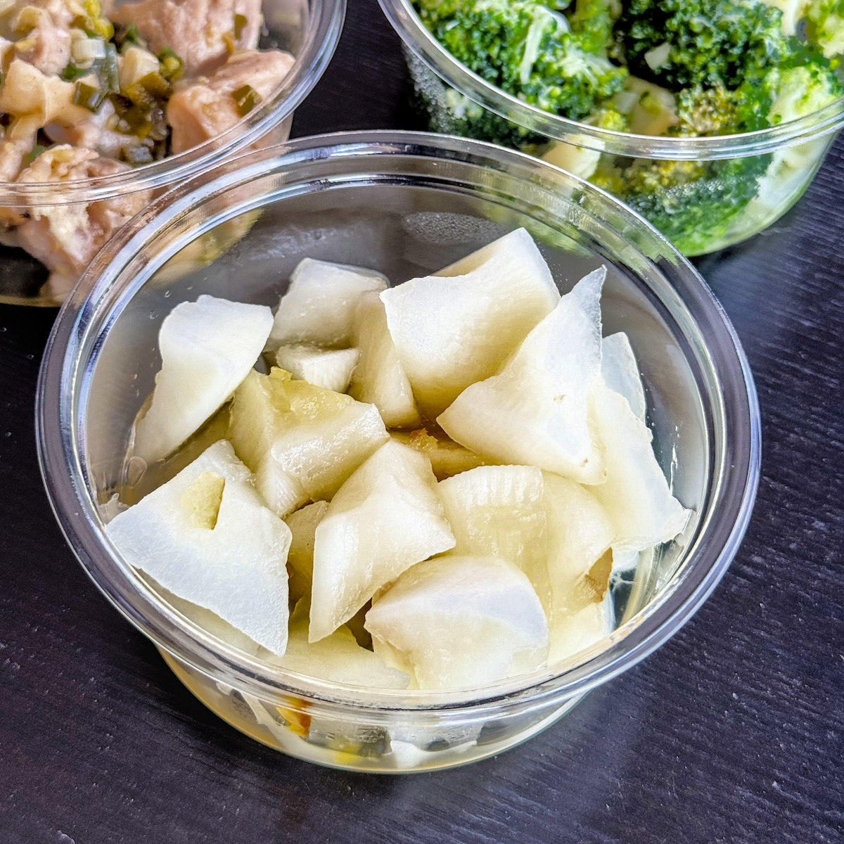 念姨麵館解膩開胃小菜：柚香蘿蔔，醃漬入味並帶有迷人柚子香氣