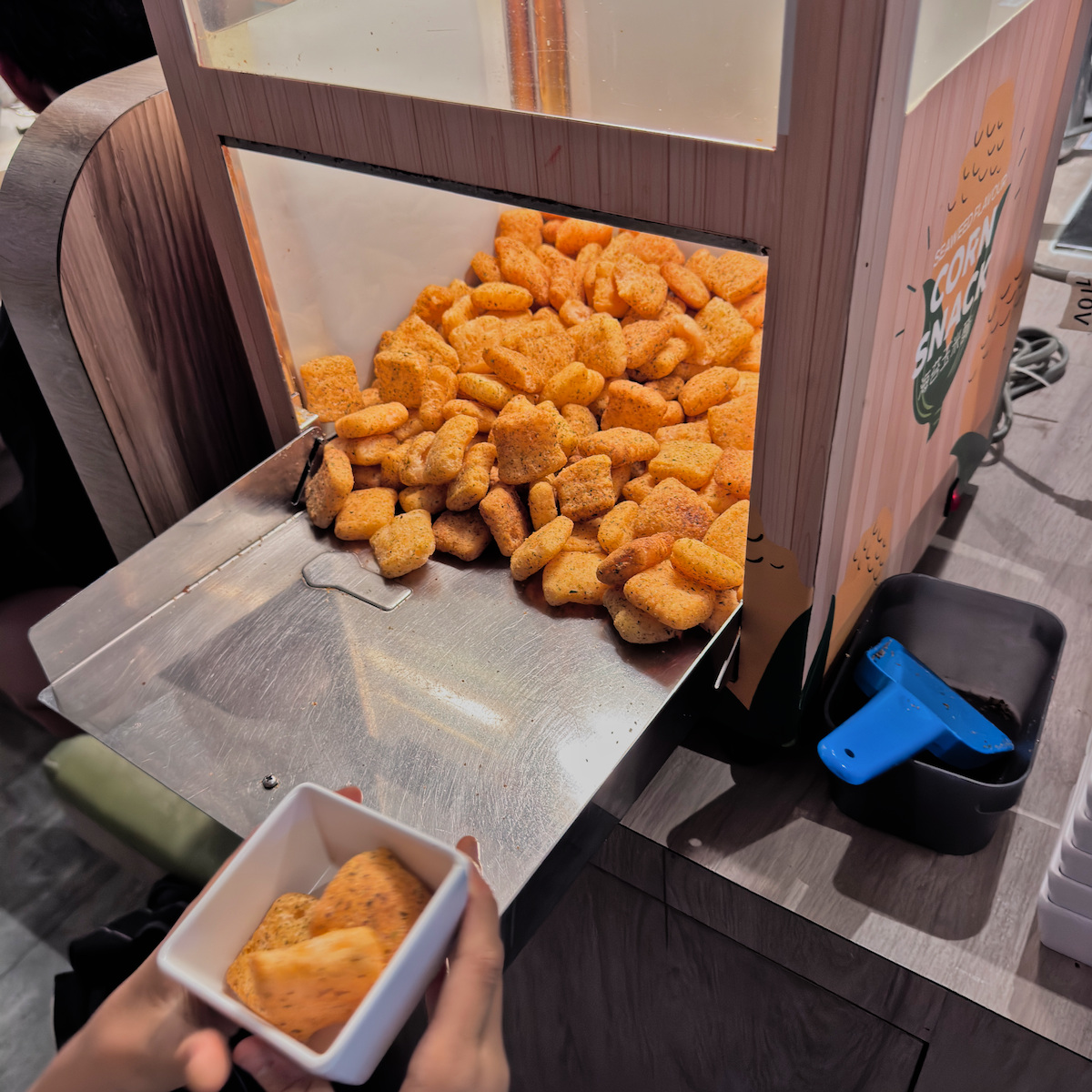 金黃酥脆的海苔玉米酥，大人小孩都愛的餐後零嘴