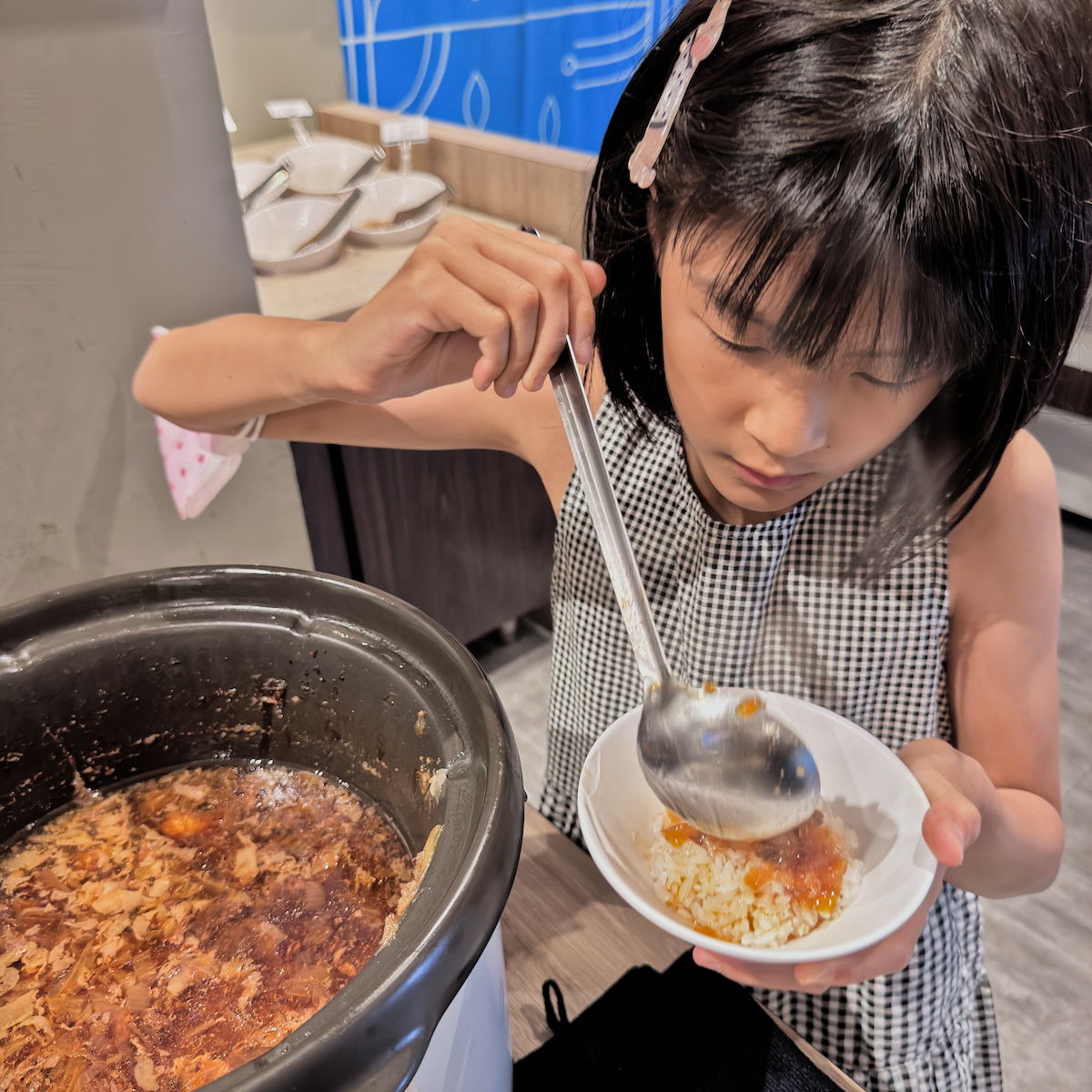 鹹香下飯的古早味肉燥與豬肉丼熟食區