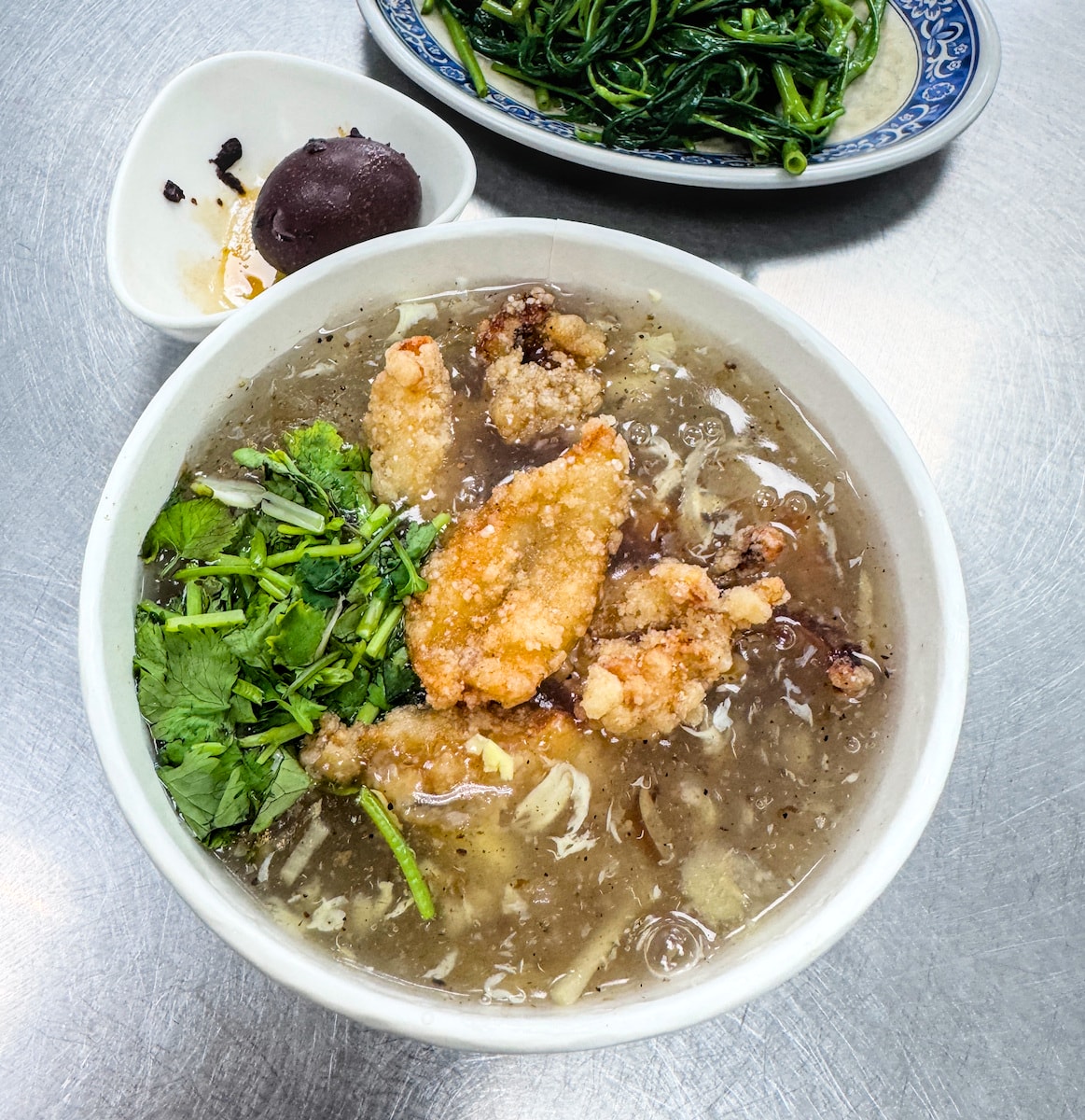 高雄左營美食｜枝鮮味紅燒花枝羹：現點現炸虎斑烏賊，華夏路在地老饕的午晚餐清單