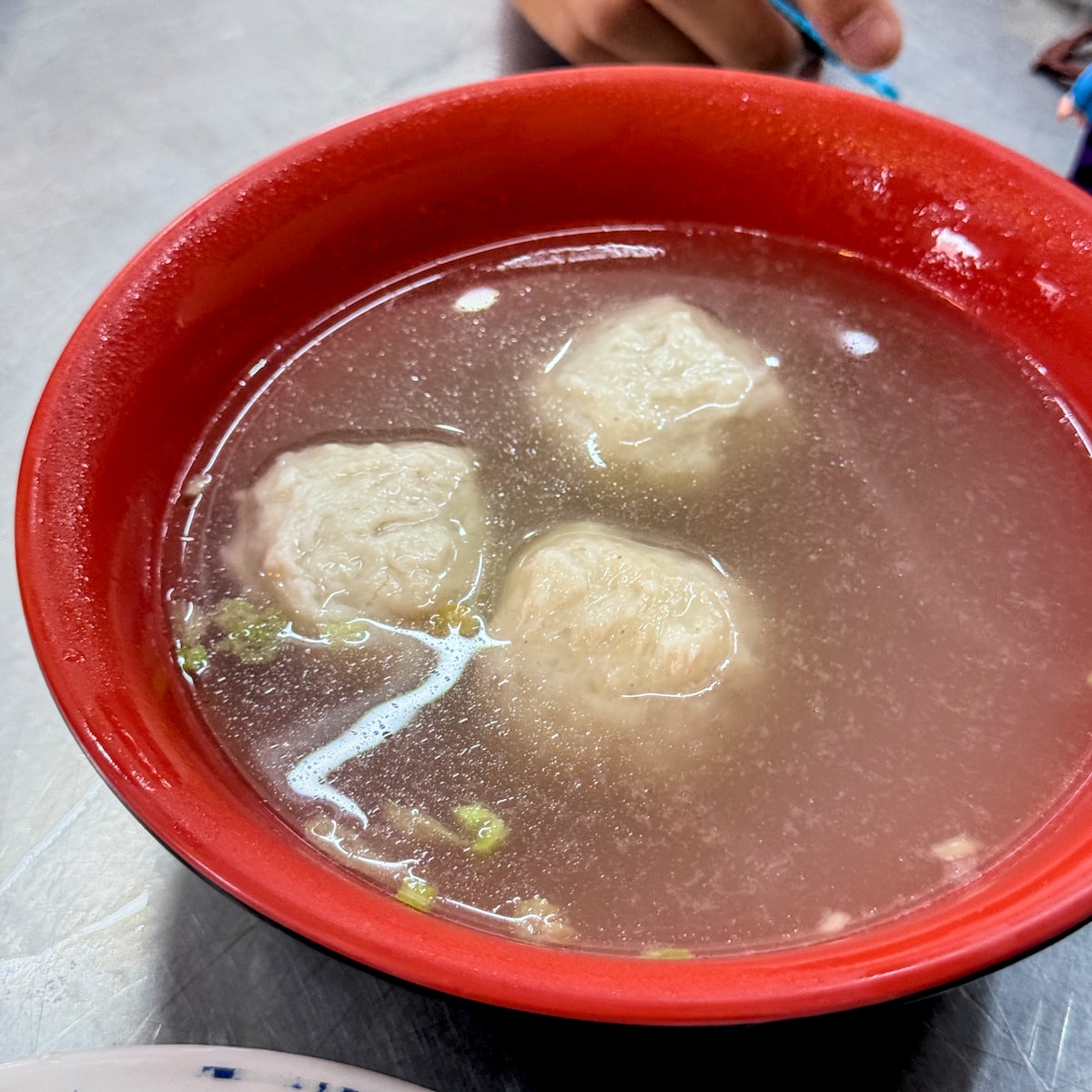 高雄前金美食「金城鴨肉專門店」：獨門煙燻鴨肉，飄香五福路的老字號美味