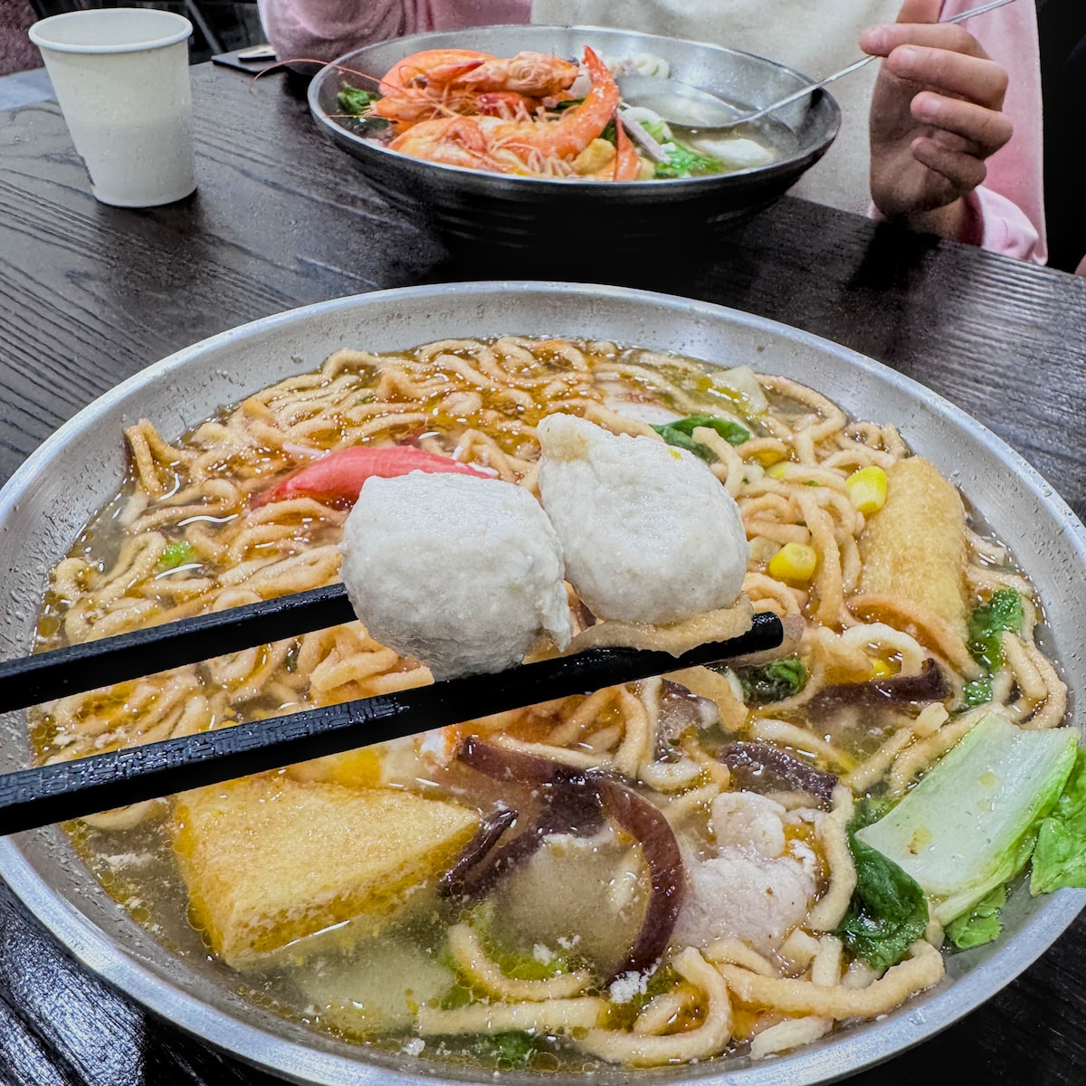 高雄大社美食推薦｜鮮爆鍋燒：浮誇蝦蝦叫鍋燒超吸睛！大社區必吃的鮮美湯頭
