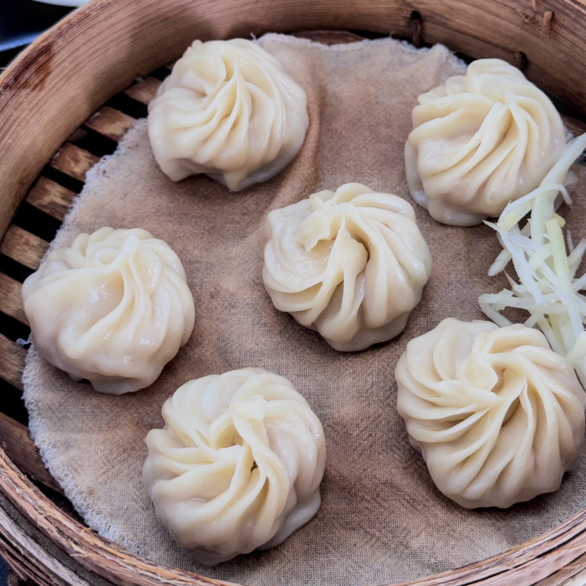 高雄美食推薦：正義蚵仔麵線，苓雅區必吃的爆料系銅板小吃