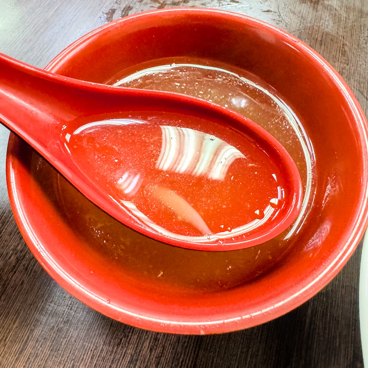 高雄美食推薦：港園牛肉麵，鹽埕區開業逾七十年的經典滋味