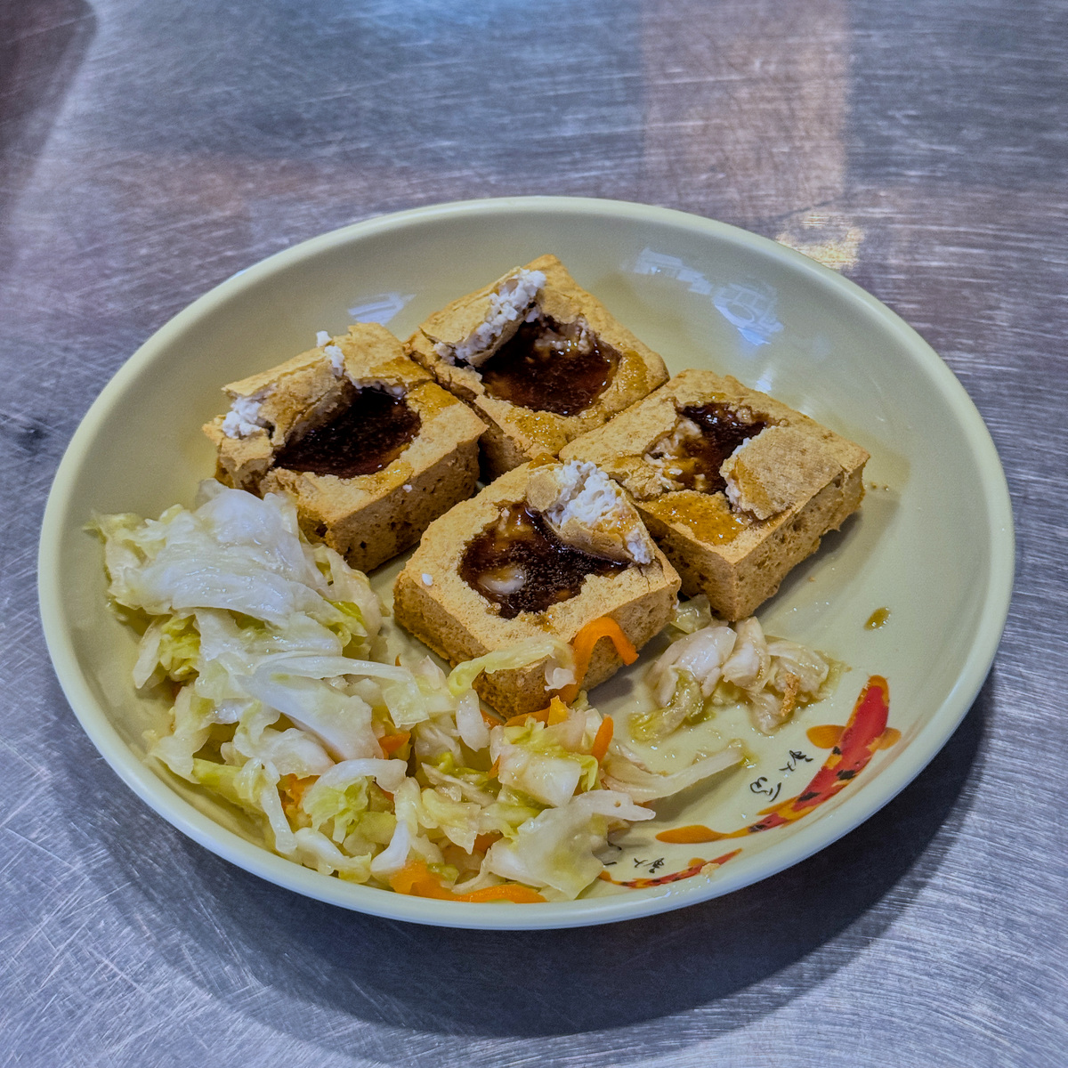 高雄美食|鹽埕波臭豆腐,外酥內嫩超邪惡!鹽埕晚餐宵夜必吃臭豆腐推薦 - 第4張圖 高雄美食|鹽埕波臭豆腐,外酥內嫩超邪惡!鹽埕晚餐宵夜必吃臭豆腐推薦