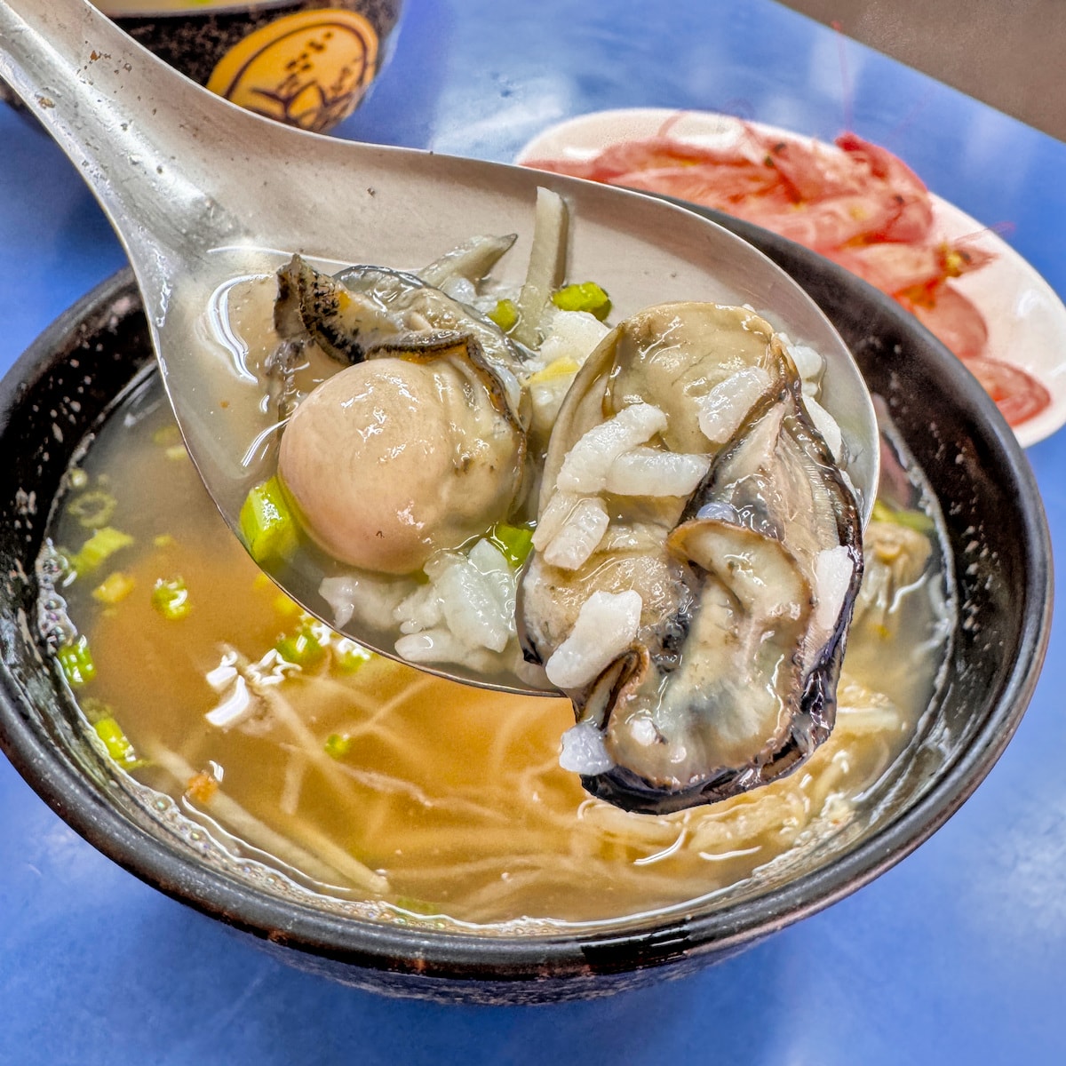 高雄美食推薦|大昌海產粥店:三民區必吃!鮮甜海鮮與爆量配料的美味饗宴 - 第6張圖 高雄美食推薦|大昌海產粥店:三民區必吃!鮮甜海鮮與爆量配料的美味饗宴