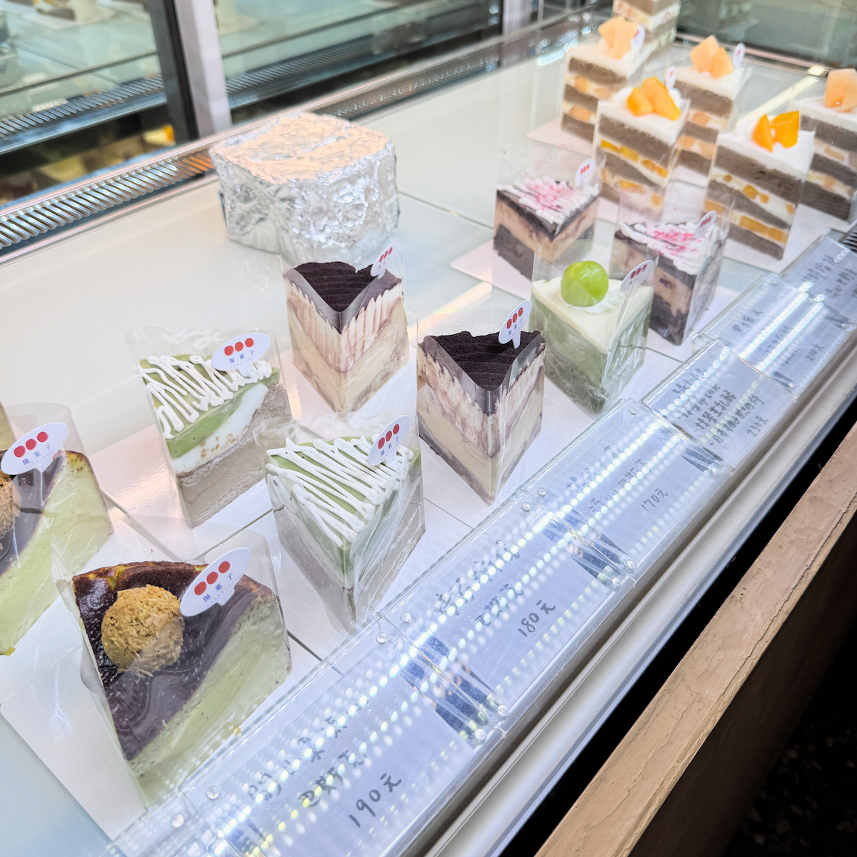 高雄甜點推薦｜陽菓子．藏在巷弄裡的日系甜點店，抹茶巴斯克、提拉米蘇直接圈粉！