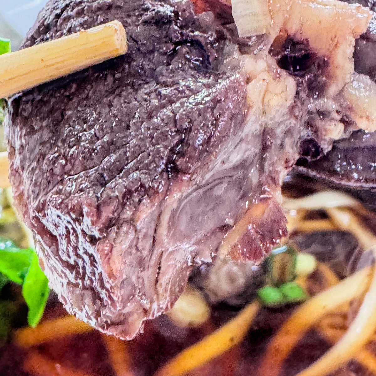 前峰牛肉麵|岡山低調老店藏著濃郁牛肉湯頭,在地人默默吃的高雄傳統美食 - 第12張圖 前峰牛肉麵|岡山低調老店藏著濃郁牛肉湯頭,在地人默默吃的高雄傳統美食