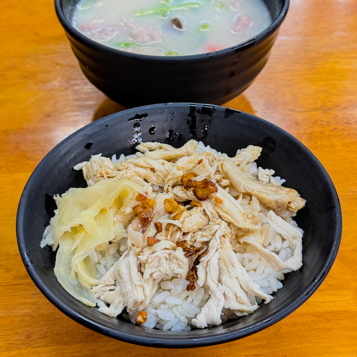 南華中日複合料理｜南華市場人氣宵夜！高雄美食老店，雞肉飯配海鮮湯太可以了