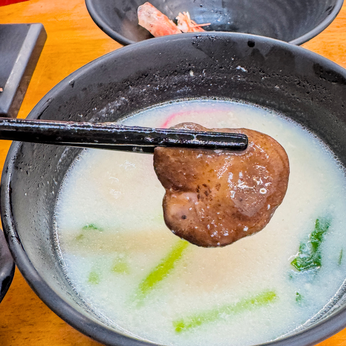南華中日複合料理｜南華市場人氣宵夜！高雄美食老店，雞肉飯配海鮮湯太可以了