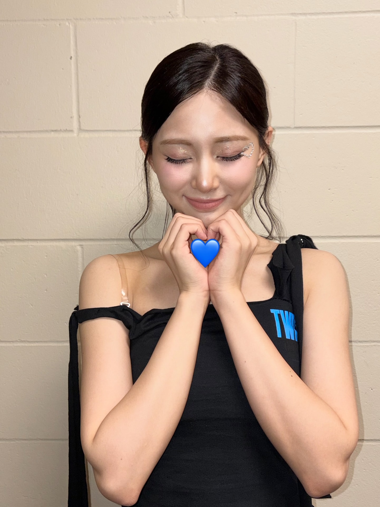 周子瑜預計登台 2026 高雄啤酒音樂節表演 TWICE 周子瑜 Tzuyu 個人專輯 abouTZU 與主打歌 Run Away 宣傳照