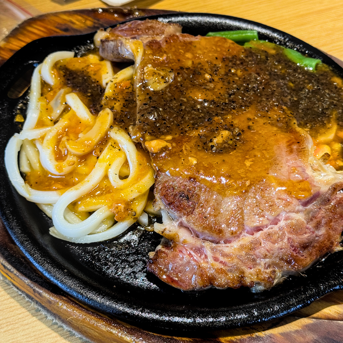 高雄美食｜貴族世家mini鳳山青年店，自助吧吃到飽超有誠意！299元起享披薩、炸物、濃湯、水果與霜淇淋