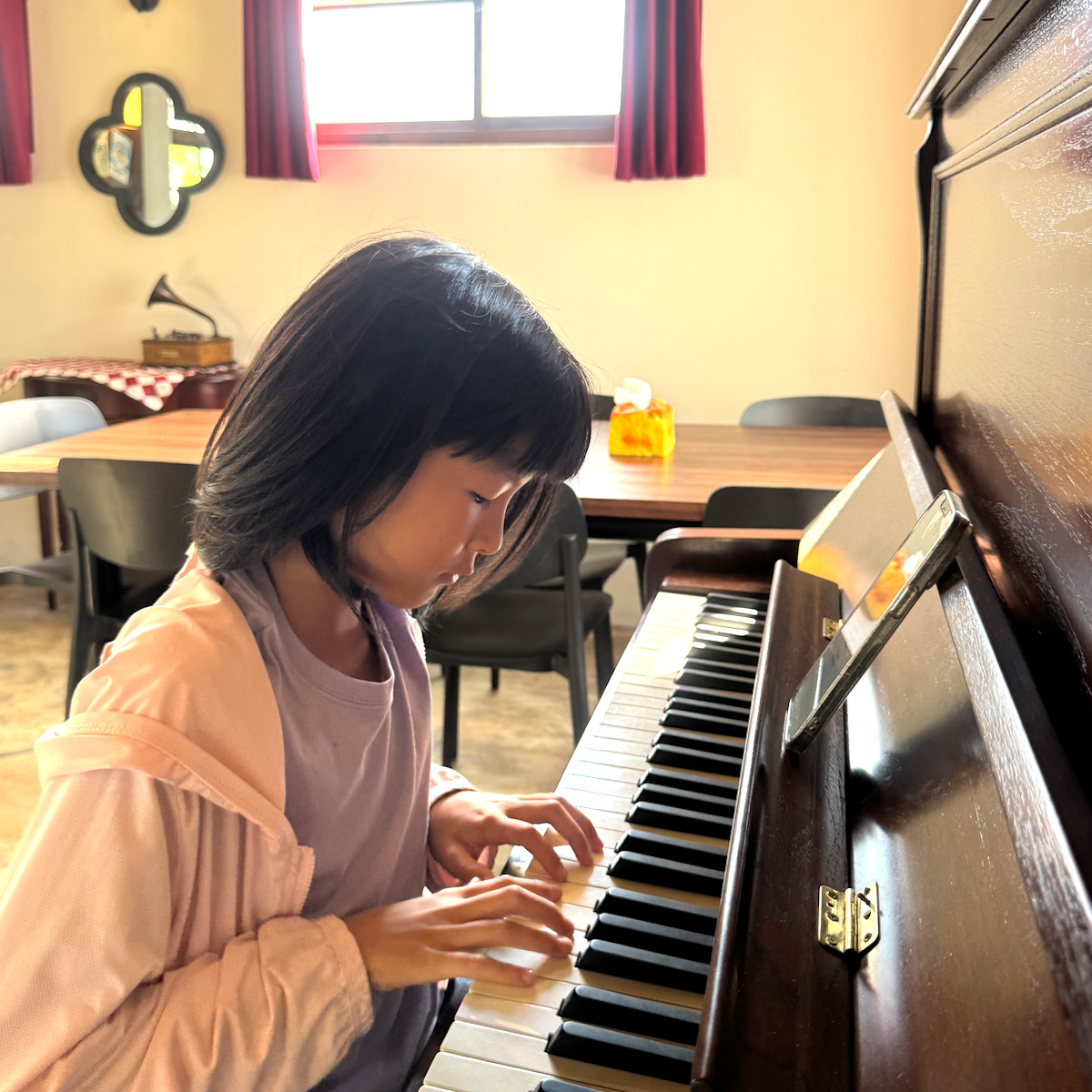 Eriel愛莉兒｜前鎮的義式膠原冰淇淋咖啡館，布里歐冰淇淋夾心必點！高雄美食推薦