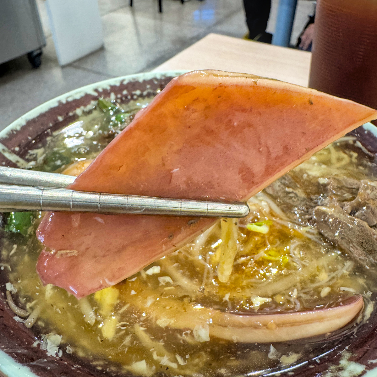 楠梓組羊肉焿。魷魚焿｜楠梓在地人氣老店！羊肉焿、魷魚焿、赤肉焿任你選，高雄美食推薦