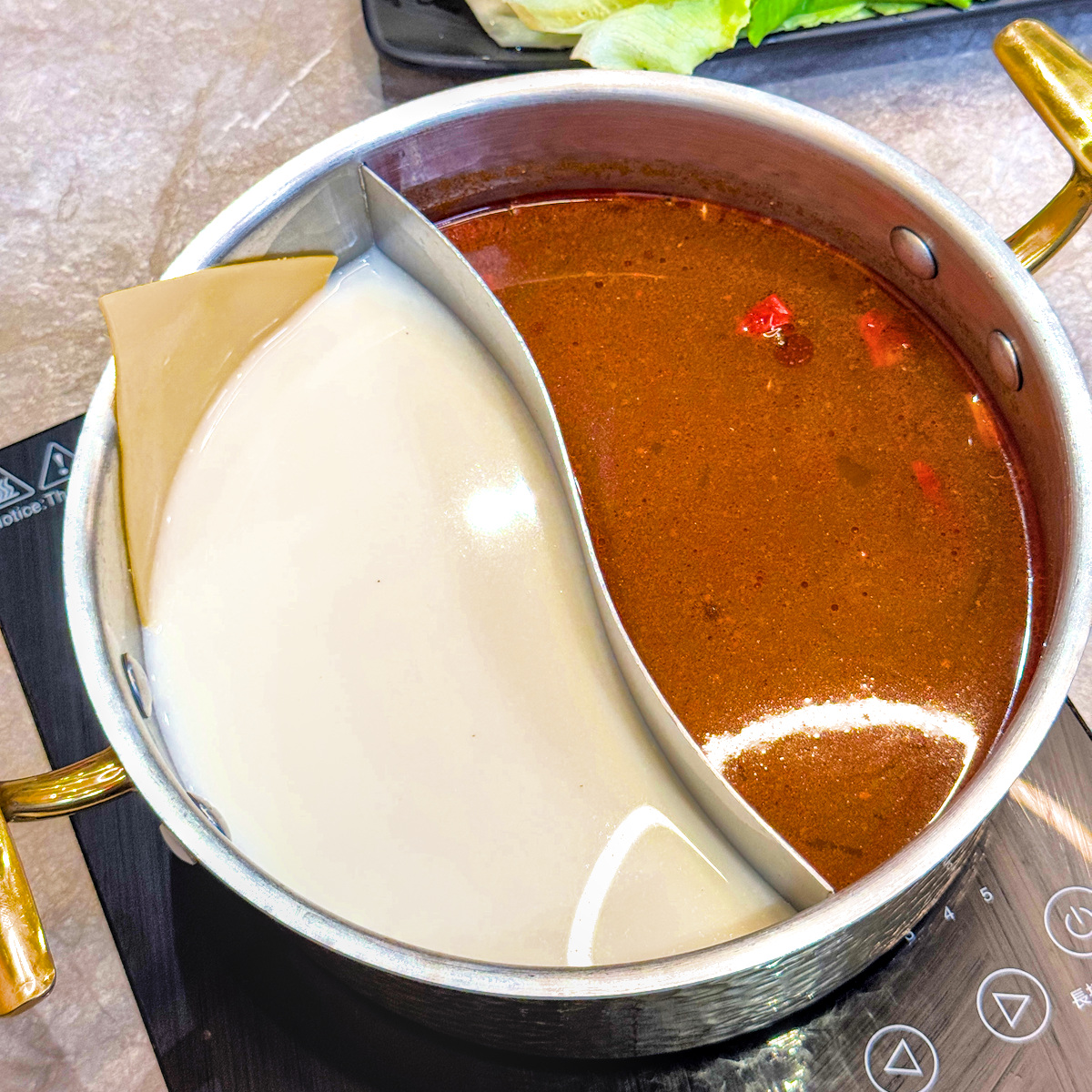 桃金鍋物|高雄岡山最美火鍋店!超過50種自助吧吃到飽、雙人套餐超澎湃,一個人也能享受鴛鴦鍋 - 第14張圖 桃金鍋物|高雄岡山最美火鍋店!超過50種自助吧吃到飽、雙人套餐超澎湃,一個人也能享受鴛鴦鍋