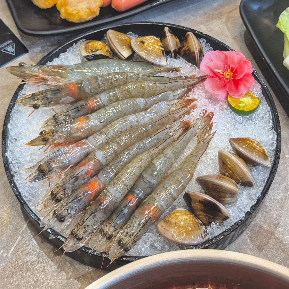 桃金鍋物|高雄岡山最美火鍋店!超過50種自助吧吃到飽、雙人套餐超澎湃,一個人也能享受鴛鴦鍋 - 第13張圖 桃金鍋物|高雄岡山最美火鍋店!超過50種自助吧吃到飽、雙人套餐超澎湃,一個人也能享受鴛鴦鍋