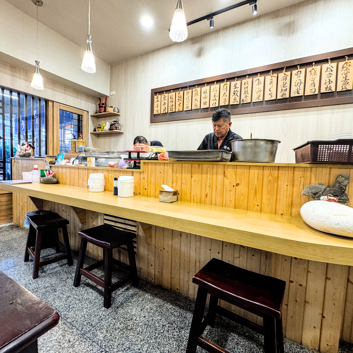 將太壽司 高雄三民區日式料理餐點照片4，展示高雄壽司、握壽司、花壽司與店內環境。