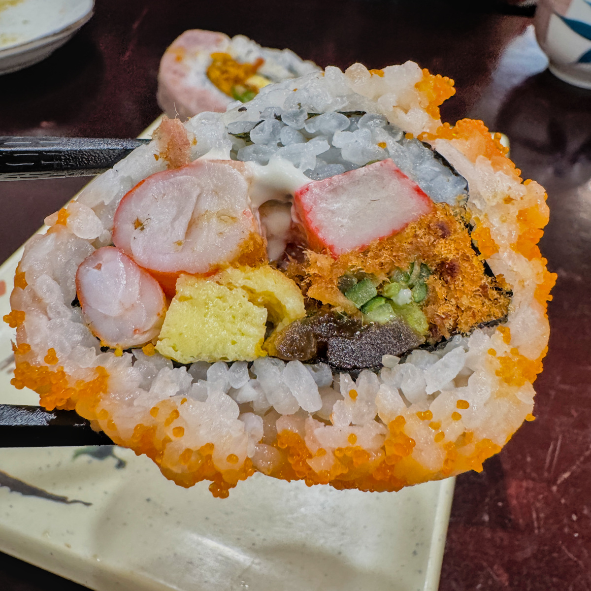 將太壽司 高雄三民區日式料理餐點照片17，展示高雄壽司、握壽司、花壽司與店內環境。