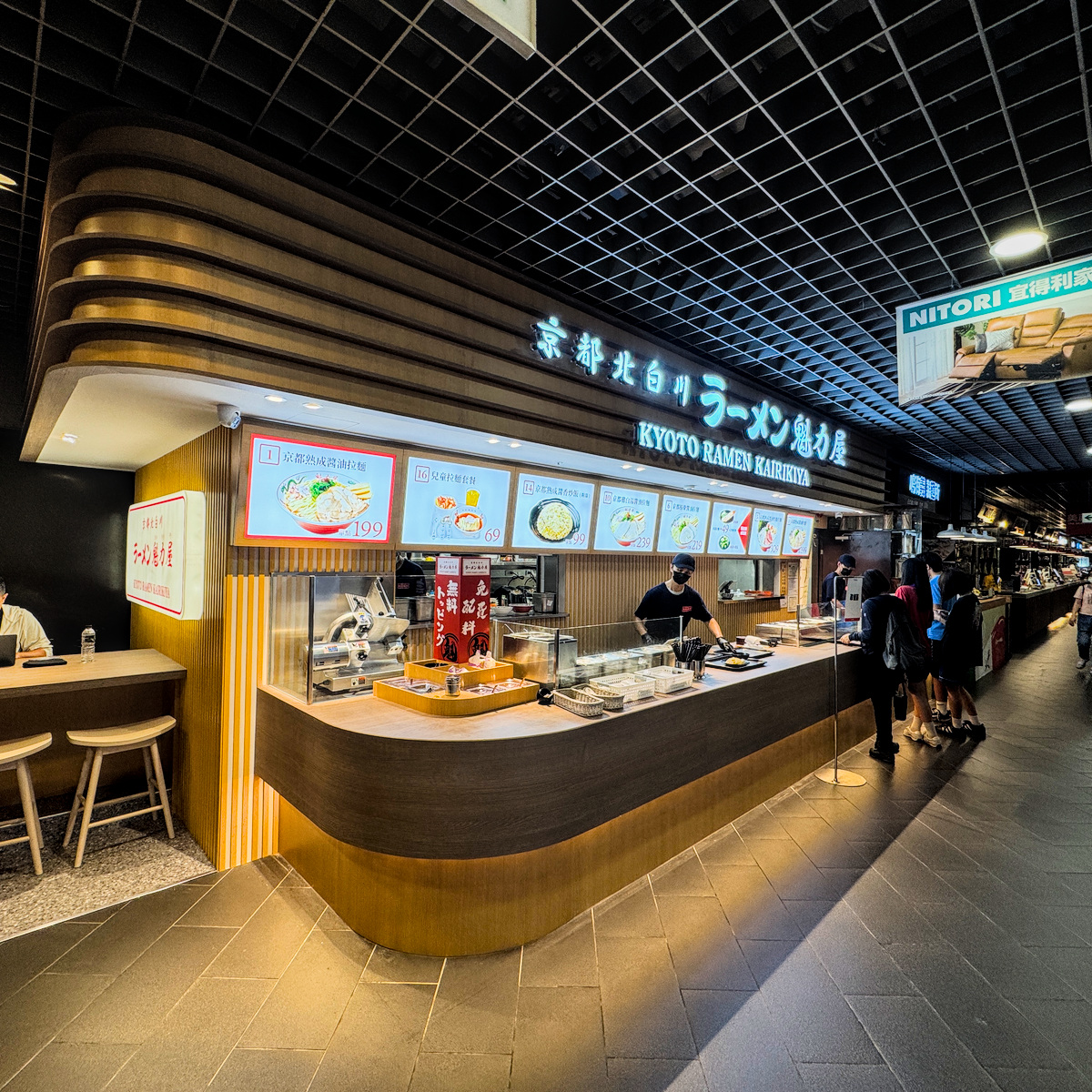 魁力屋拉麵高雄左營店｜京都北白川人氣拉麵進駐新光三越，熟成醬油拉麵199元起