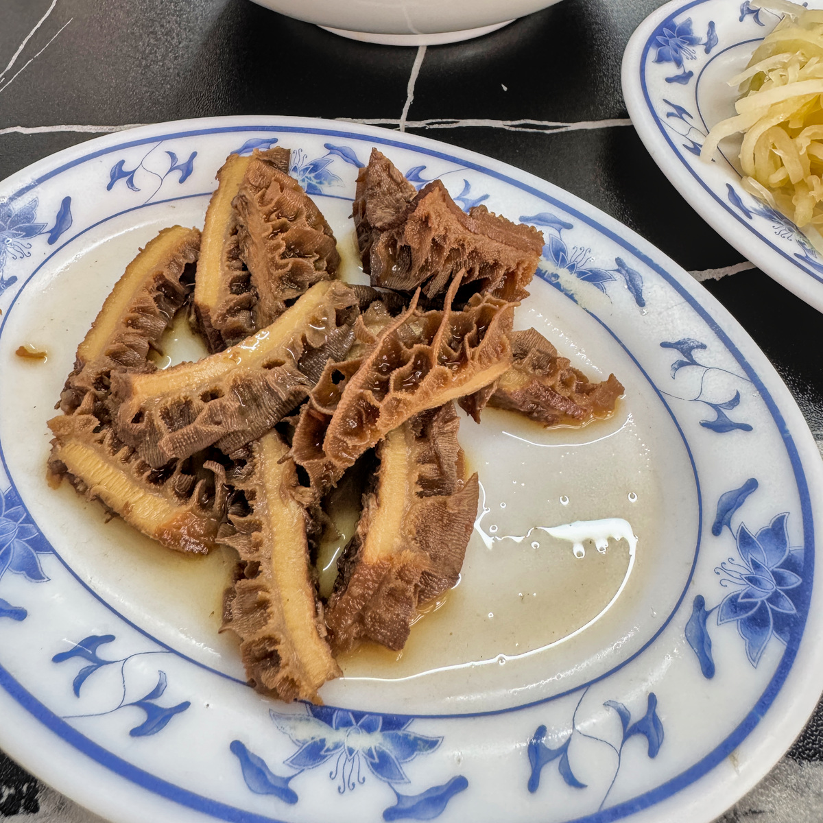 家福刀削麵｜鳳山40年手工刀削麵老店，第二代接棒傳承！必吃椒麻皮蛋肉醬刀削麵，高雄鳳山美食推薦