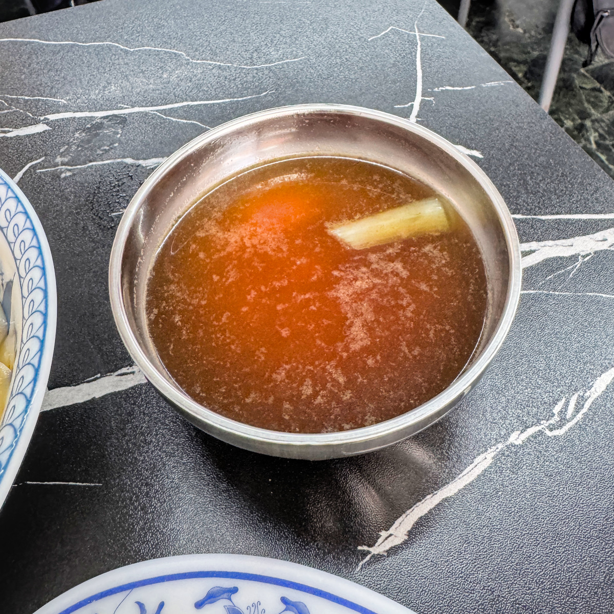 家福刀削麵｜鳳山40年手工刀削麵老店，第二代接棒傳承！必吃椒麻皮蛋肉醬刀削麵，高雄鳳山美食推薦