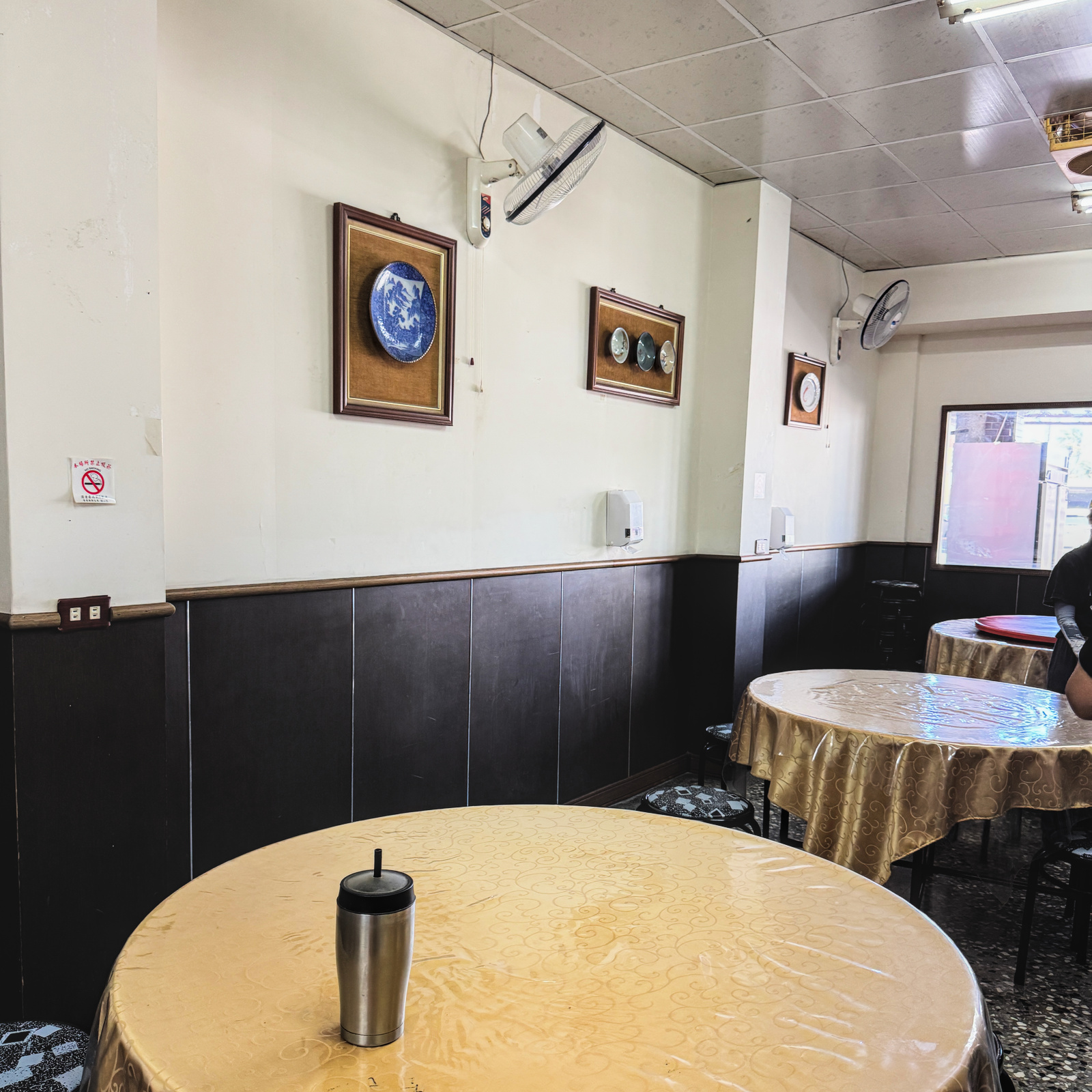 台東太麻里和平飯店來太麻里不能錯過的人氣餐廳實拍,美食料理與用餐環境照片,展現太麻里在地美食、台東海鮮餐廳特色,適合聚餐與旅遊品嚐。 台東太麻里和平飯店來太麻里不能錯過的人氣餐廳實拍,美食料理與用餐環境照片,展現太麻里在地美食、台東海鮮餐廳特色,適合聚餐與旅遊品嚐。