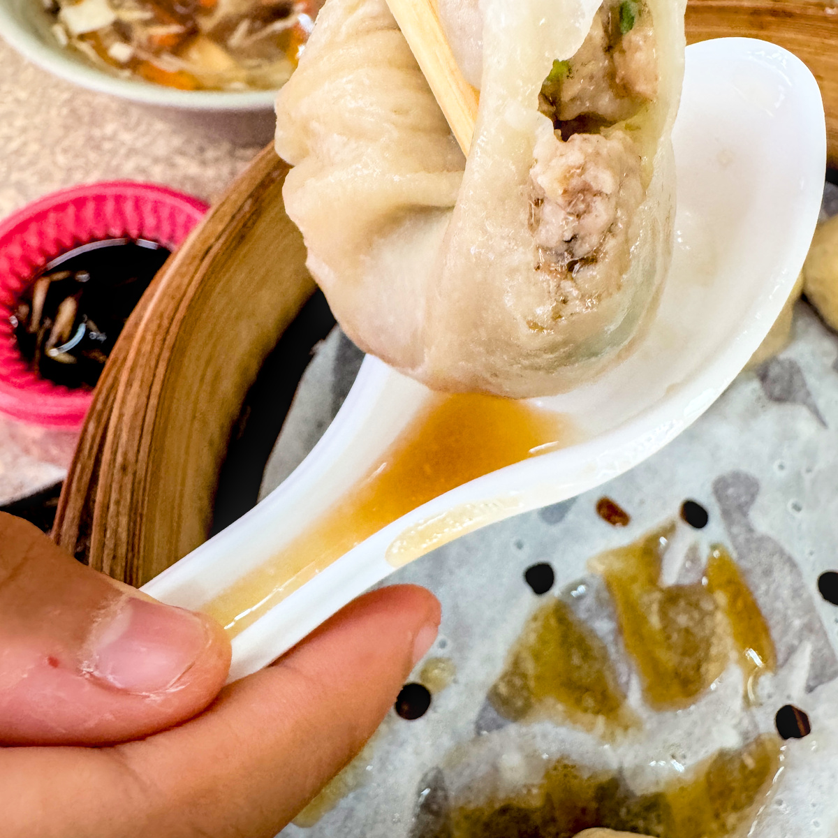 酸辣湯 酸辣湯配料豐富