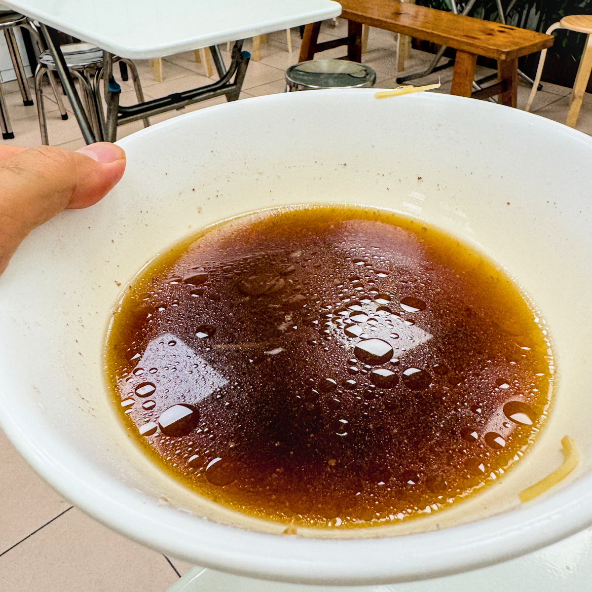 羊家號羊肉｜高雄苓雅飄香50年老字號羊肉店，羊肉燴飯鑊氣十足，大骨湯還能吃到骨髓，興中觀光商圈必吃美食