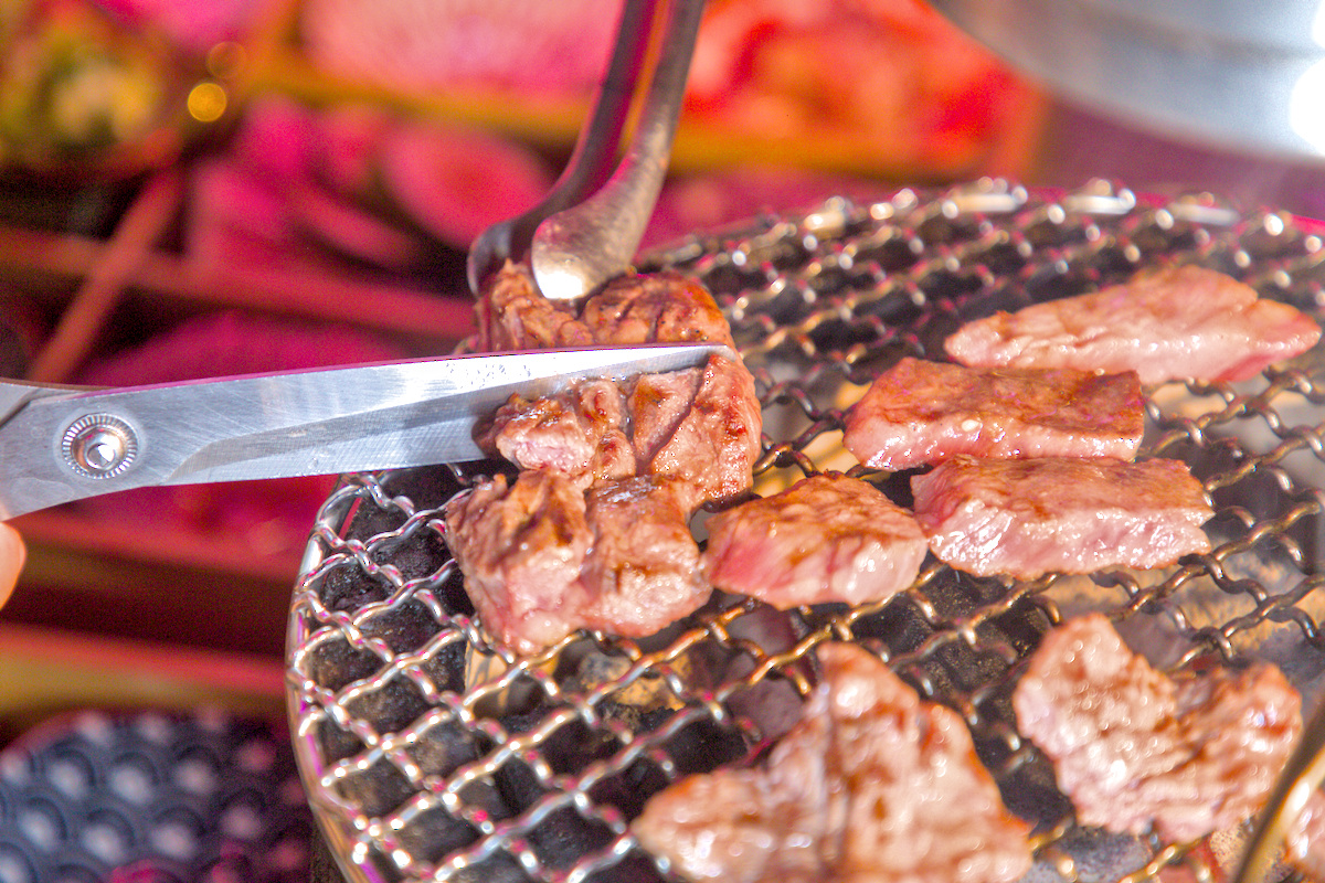 井碳吉炭火燒肉餐廳|台東美食推薦!九宮格燒肉套餐、炭火直烤、台東聚餐宵夜首選 - 第18張圖 井碳吉炭火燒肉餐廳|台東美食推薦!九宮格燒肉套餐、炭火直烤、台東聚餐宵夜首選