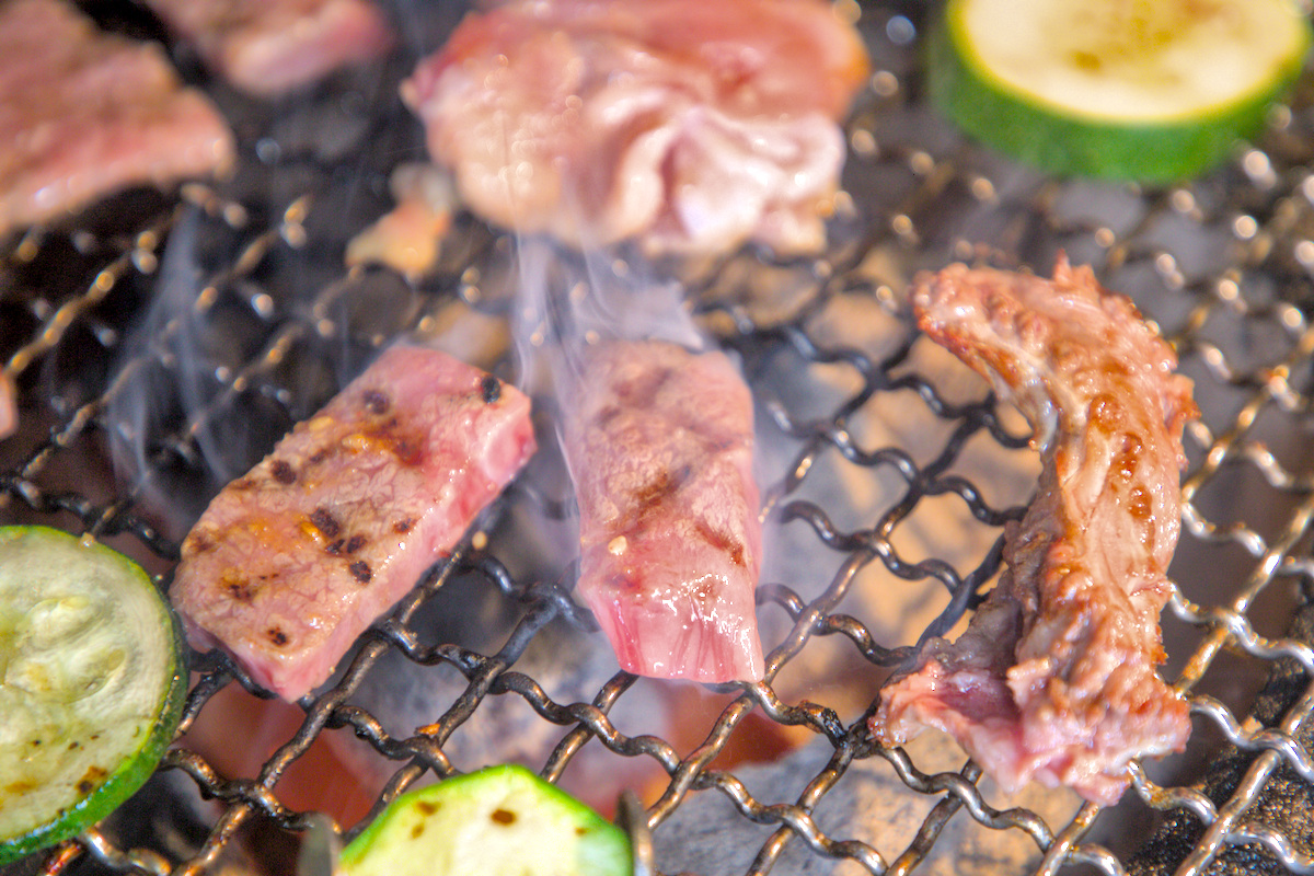 井碳吉炭火燒肉餐廳|台東美食推薦!九宮格燒肉套餐、炭火直烤、台東聚餐宵夜首選 - 第13張圖 井碳吉炭火燒肉餐廳|台東美食推薦!九宮格燒肉套餐、炭火直烤、台東聚餐宵夜首選