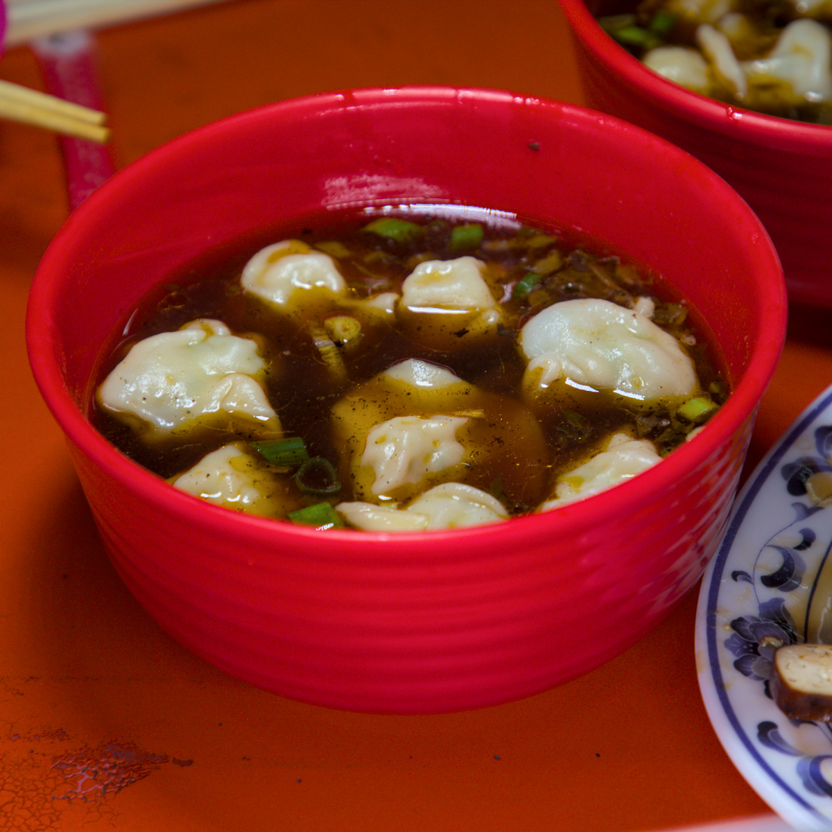 士官長牛肉麵｜太麻里人氣牛肉麵推薦，在地人從小吃到大，紅燒牛肉麵、水餃、飛機菜必點！