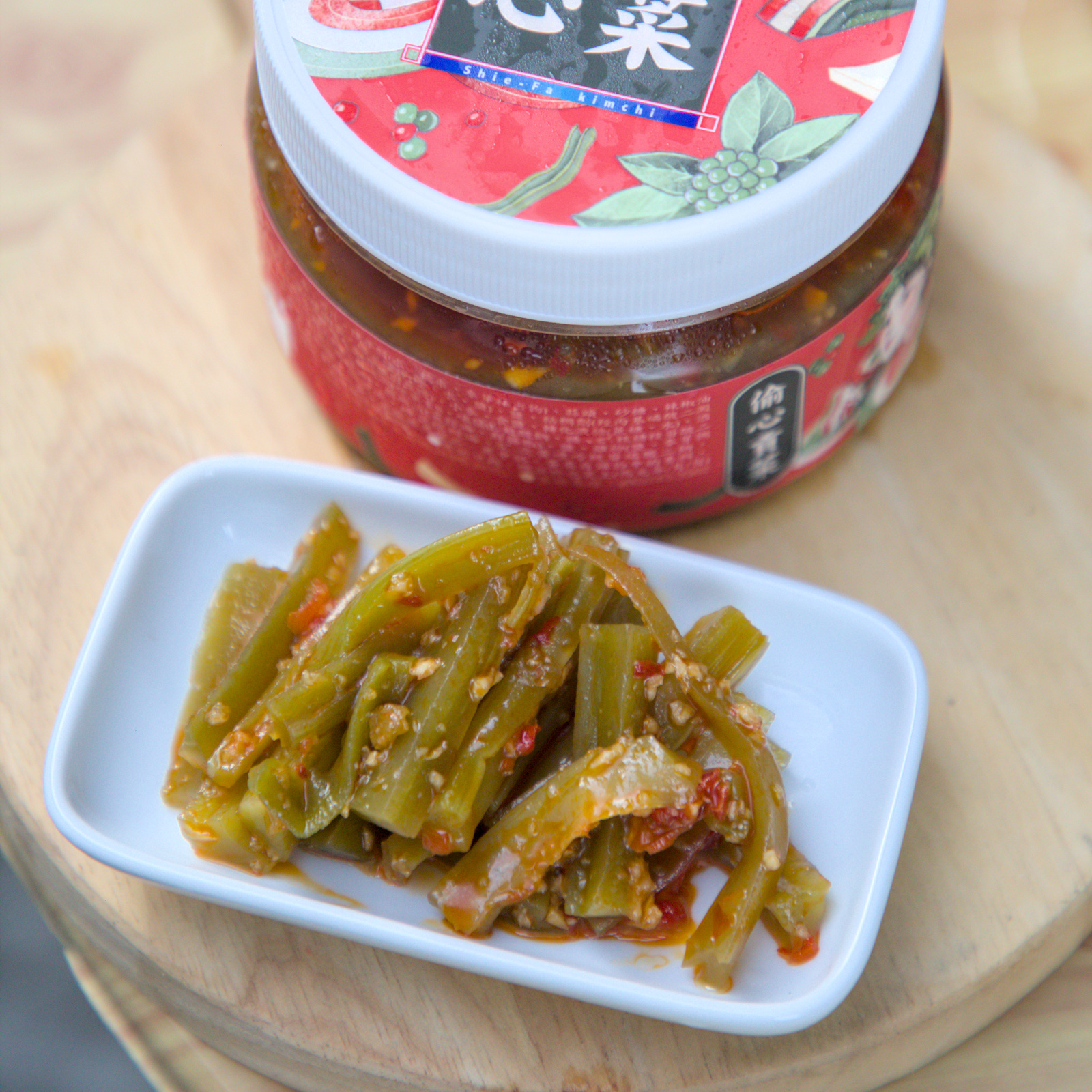 協發行泡菜推薦｜一次開箱5款人氣商品，黃金泡菜、催淚皮蛋辣椒、開燻蒜苗鴨必吃！