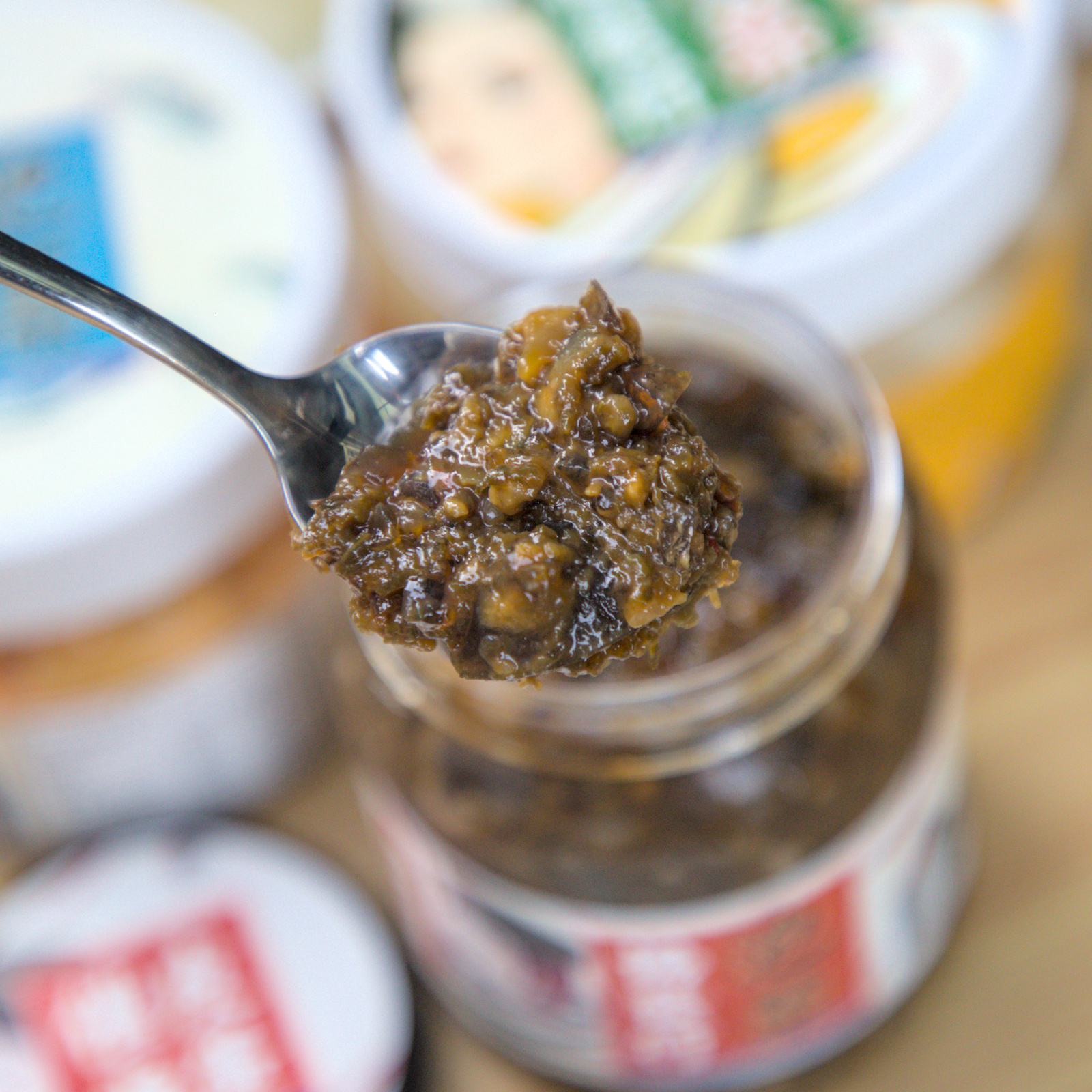 協發行泡菜推薦｜一次開箱5款人氣商品，黃金泡菜、催淚皮蛋辣椒、開燻蒜苗鴨必吃！
